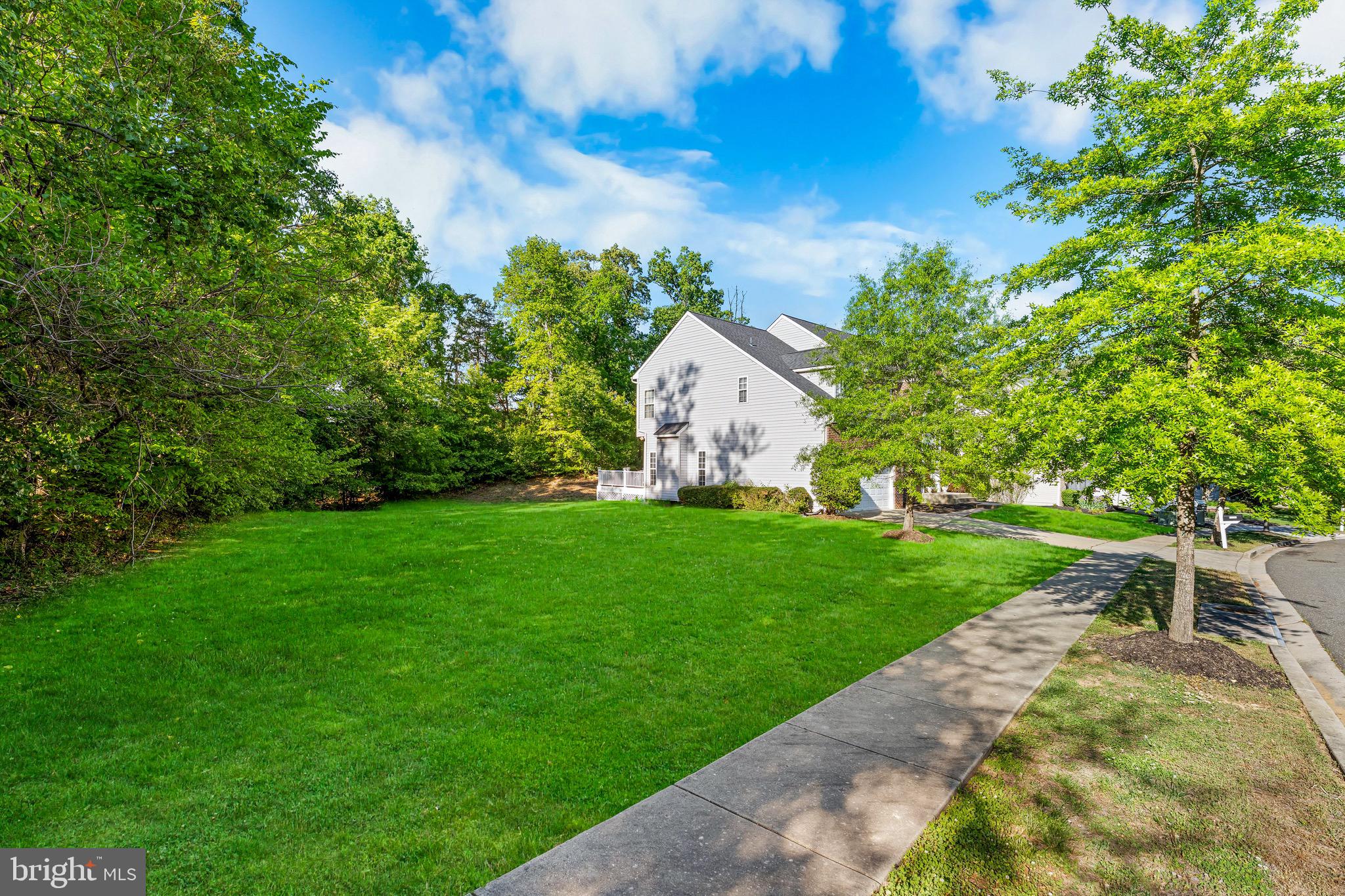 HILLANTRAE - Residential