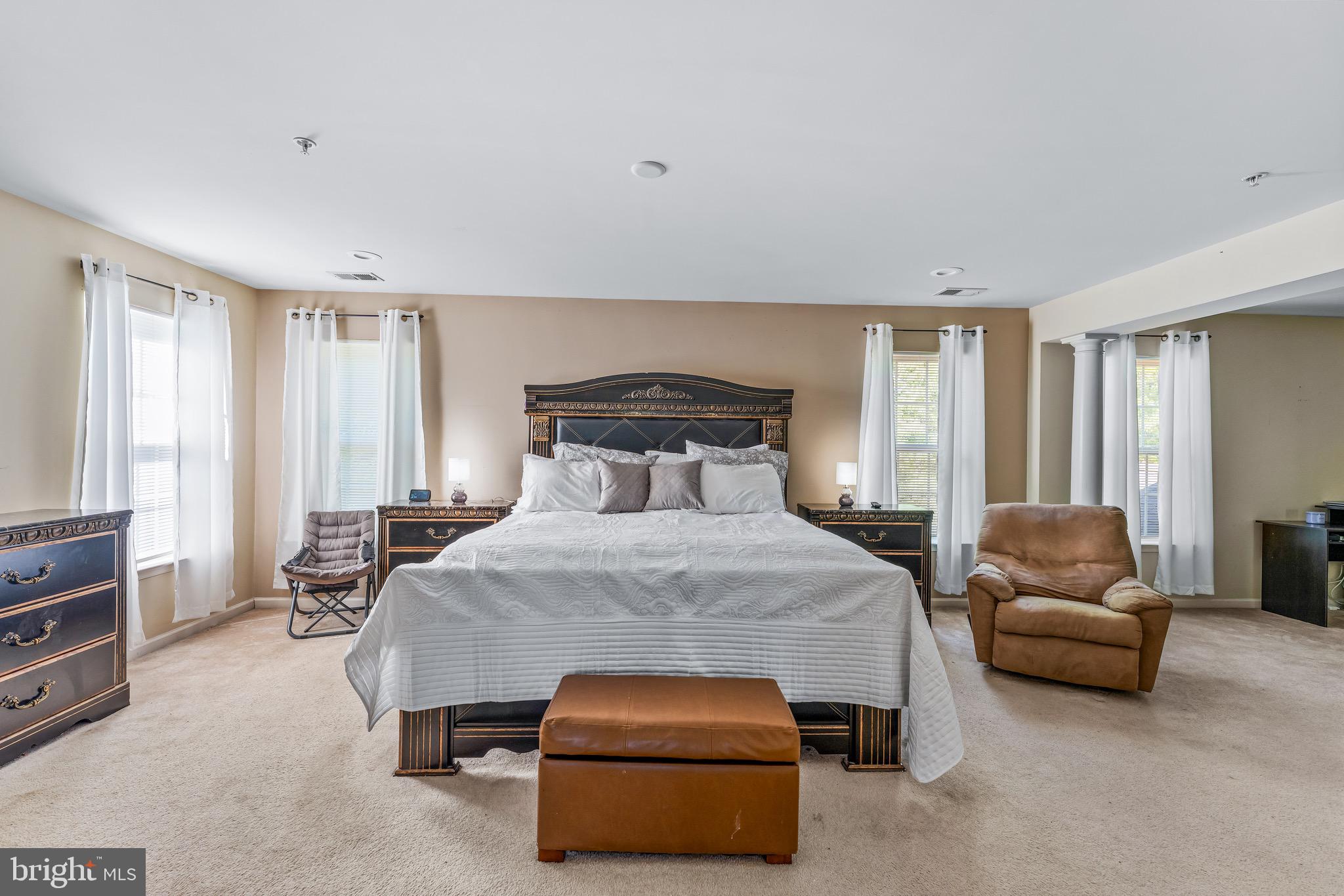 HILLANTRAE - Residential