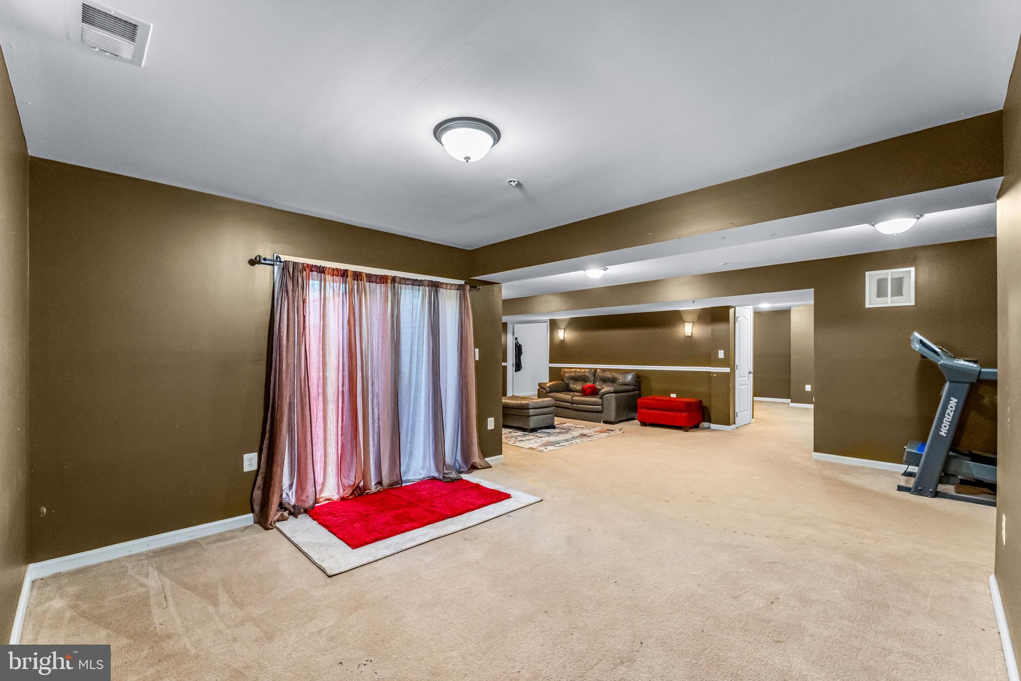 HILLANTRAE - Residential