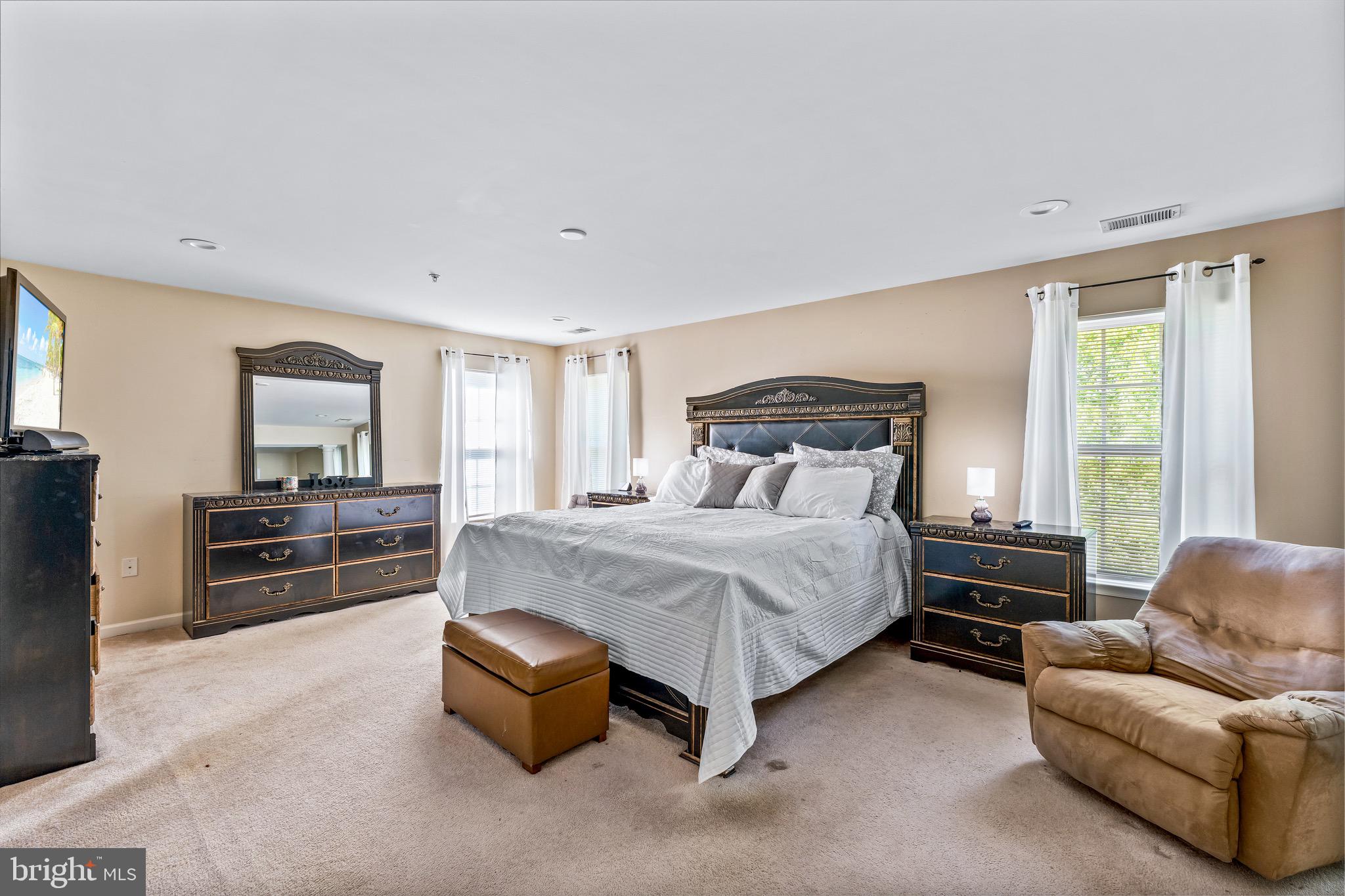 HILLANTRAE - Residential