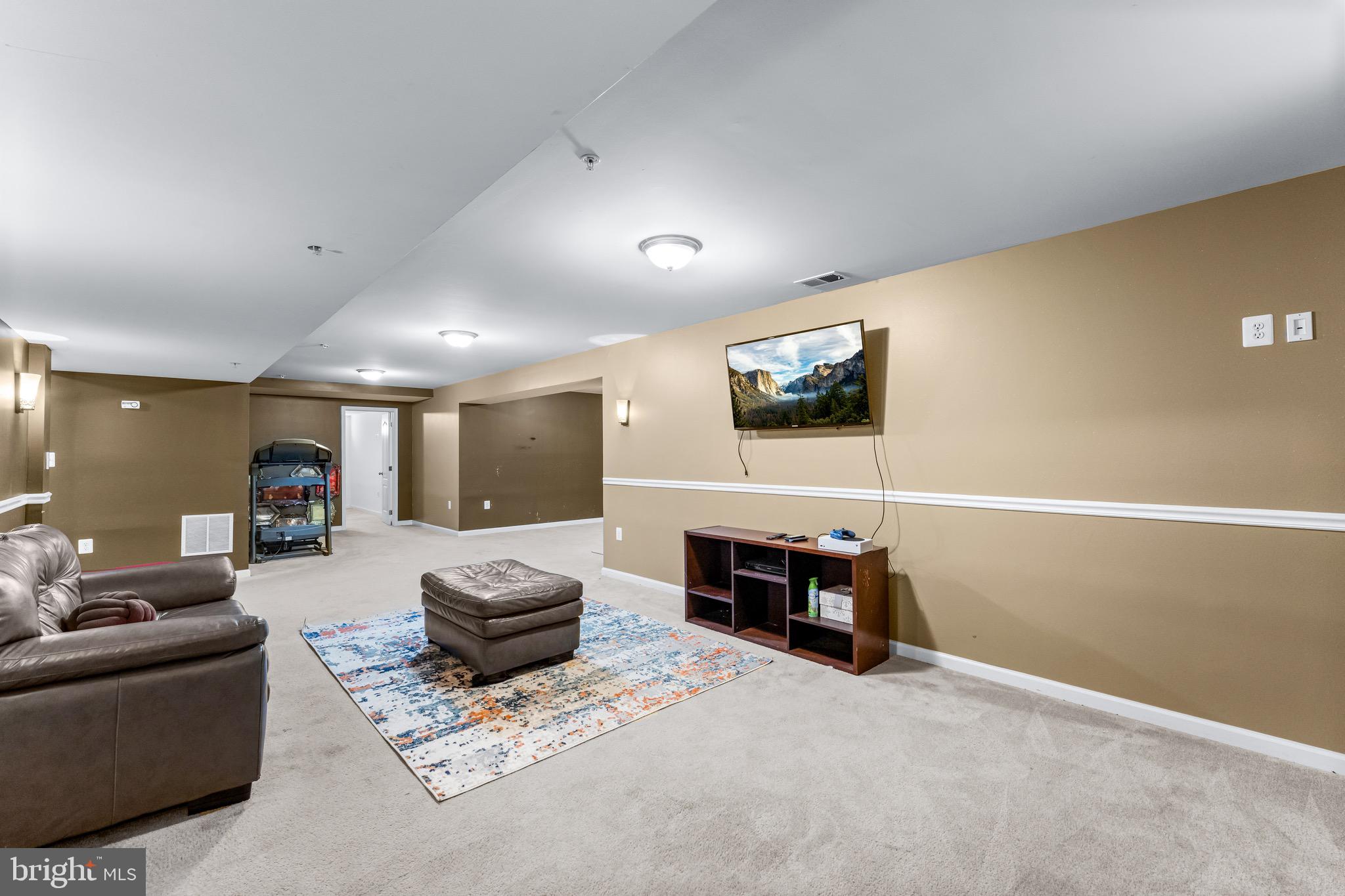 HILLANTRAE - Residential