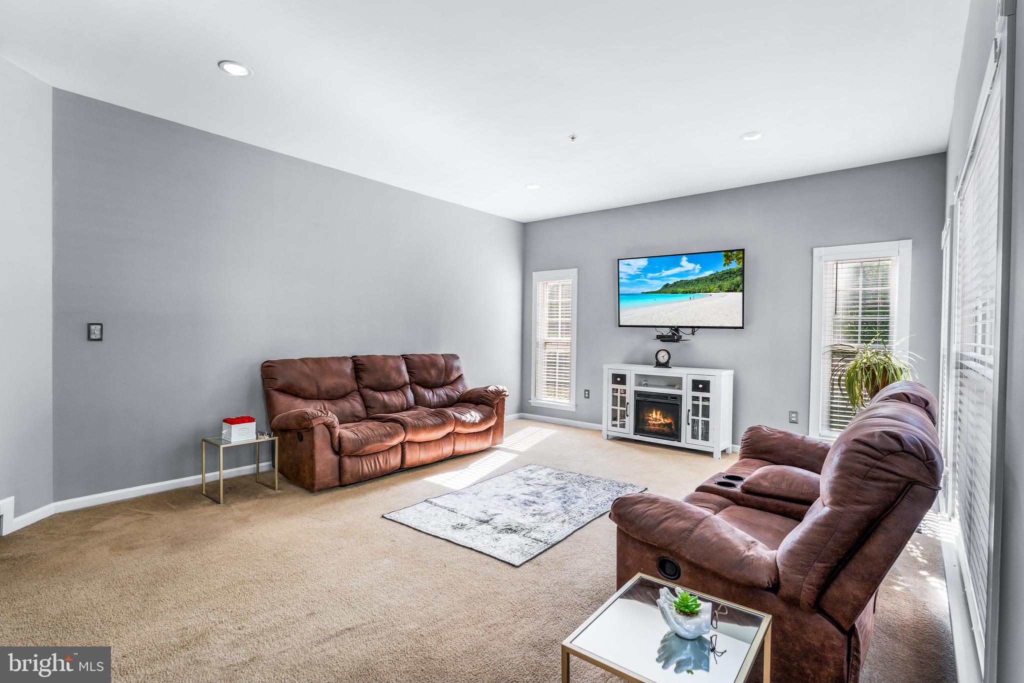 HILLANTRAE - Residential