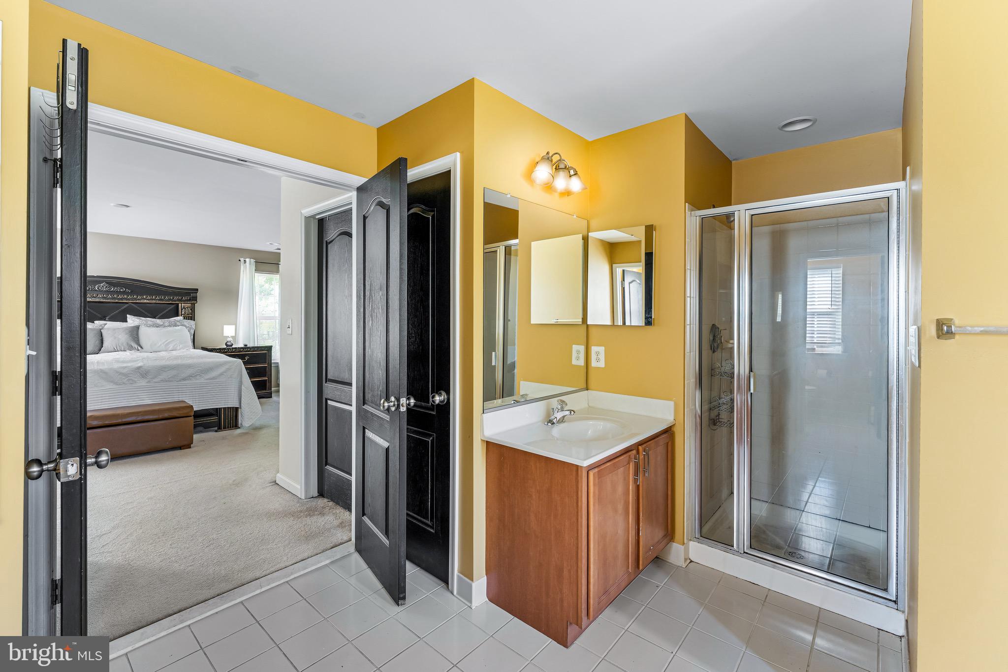 HILLANTRAE - Residential
