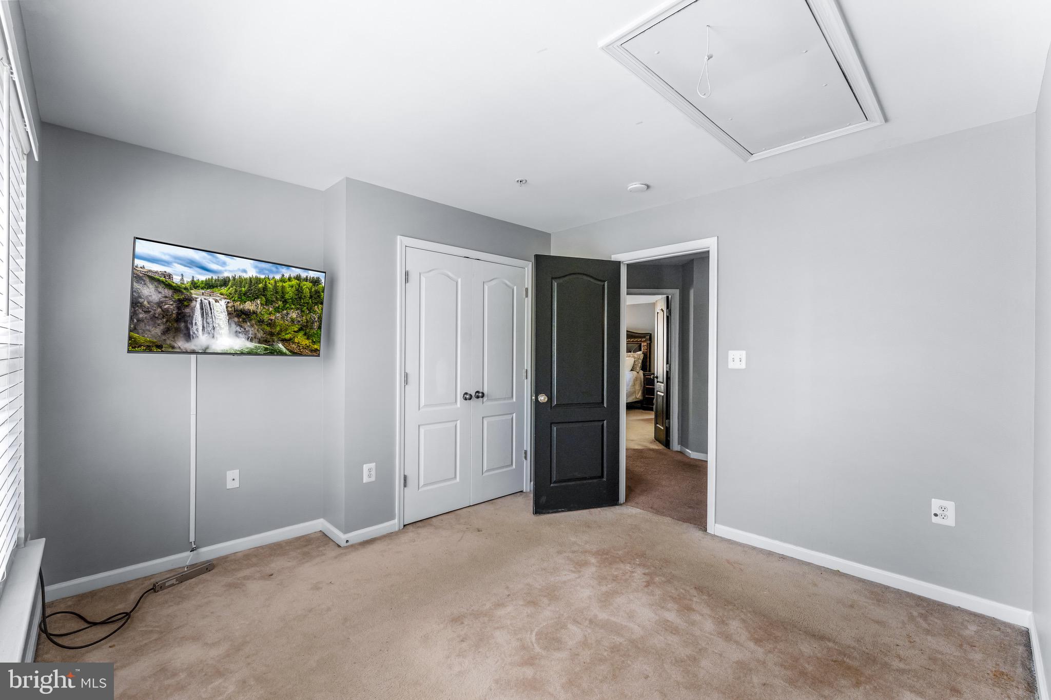 HILLANTRAE - Residential