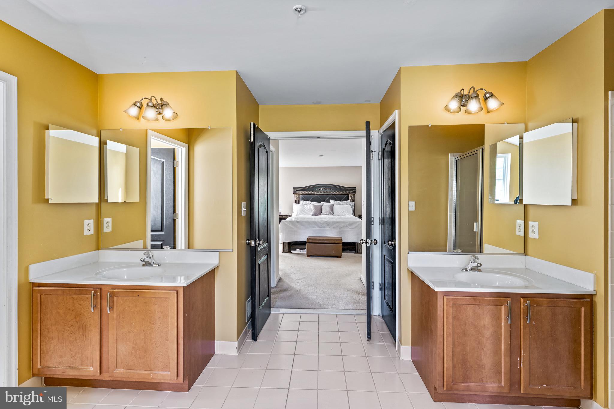 HILLANTRAE - Residential