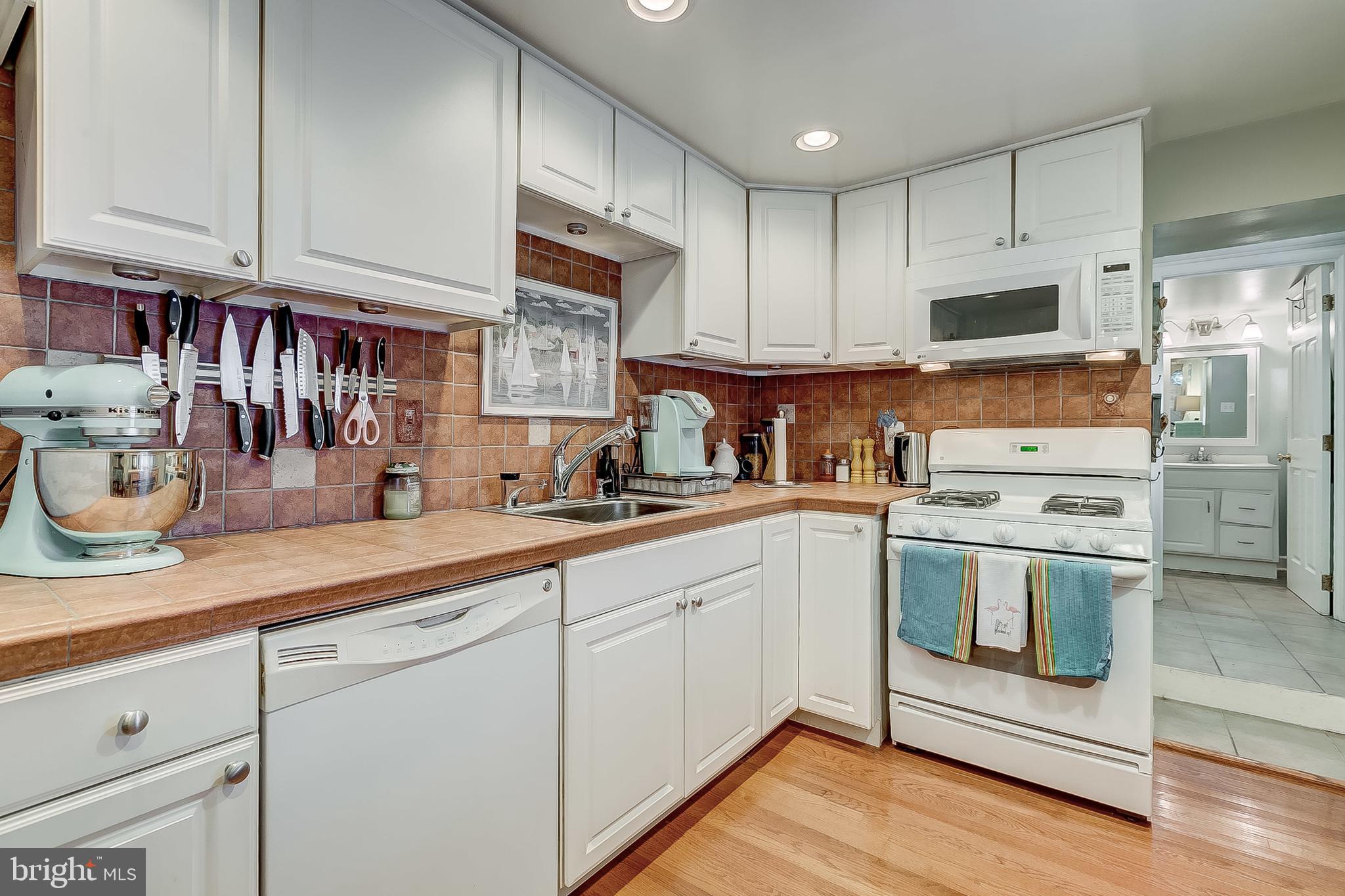 HAMPDEN HISTORIC DISTRICT - Residential