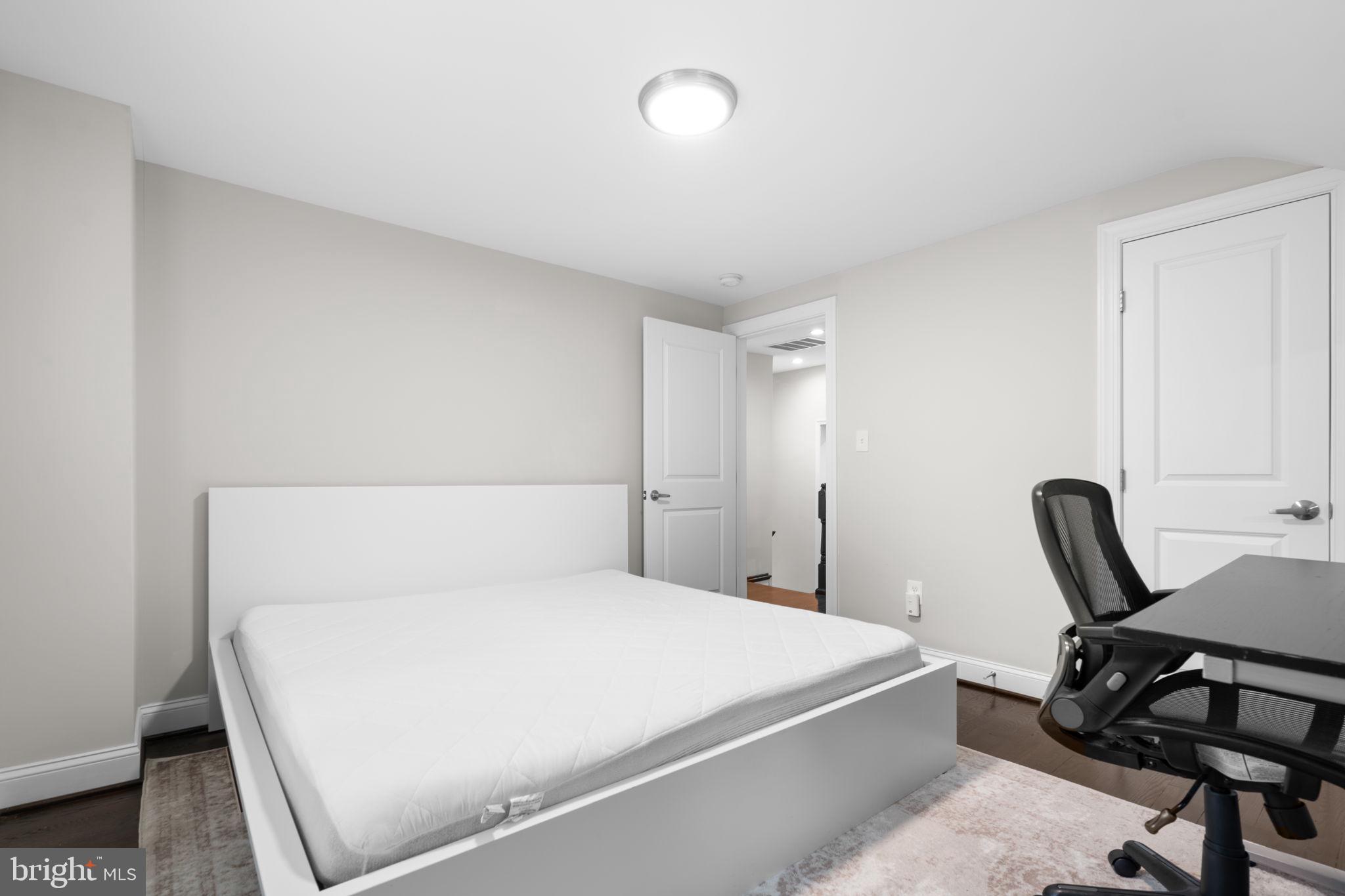 BALLSTON - Residential Lease