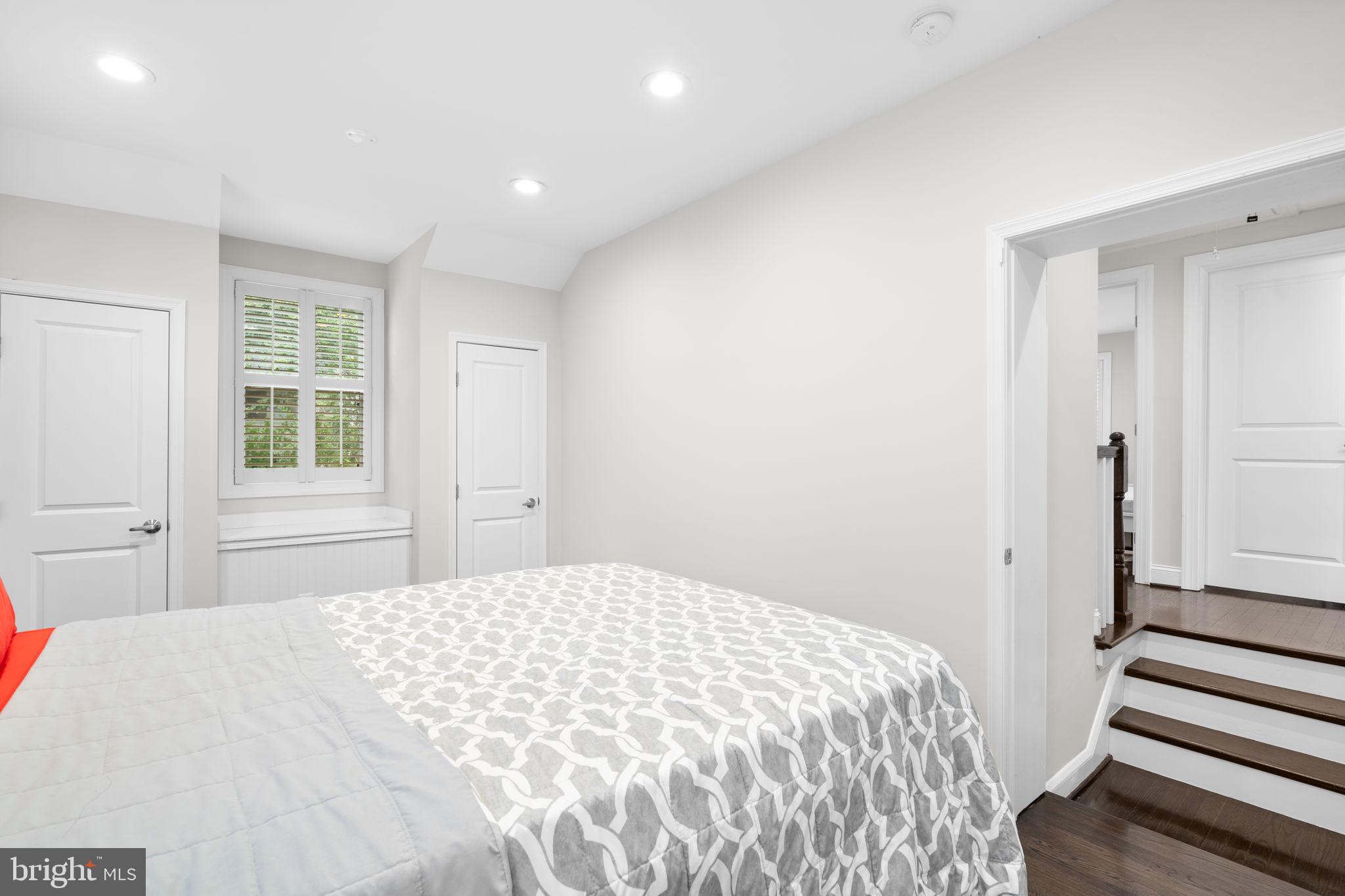 BALLSTON - Residential Lease