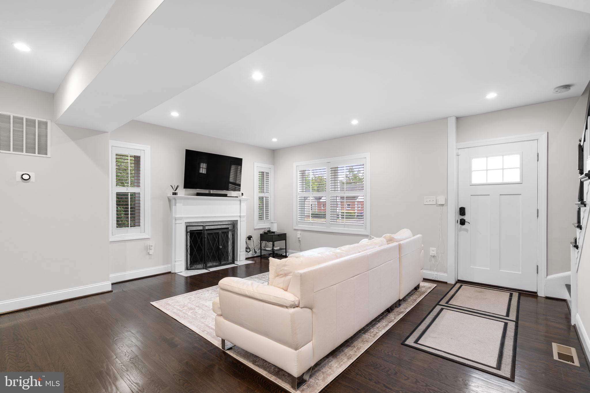 BALLSTON - Residential Lease