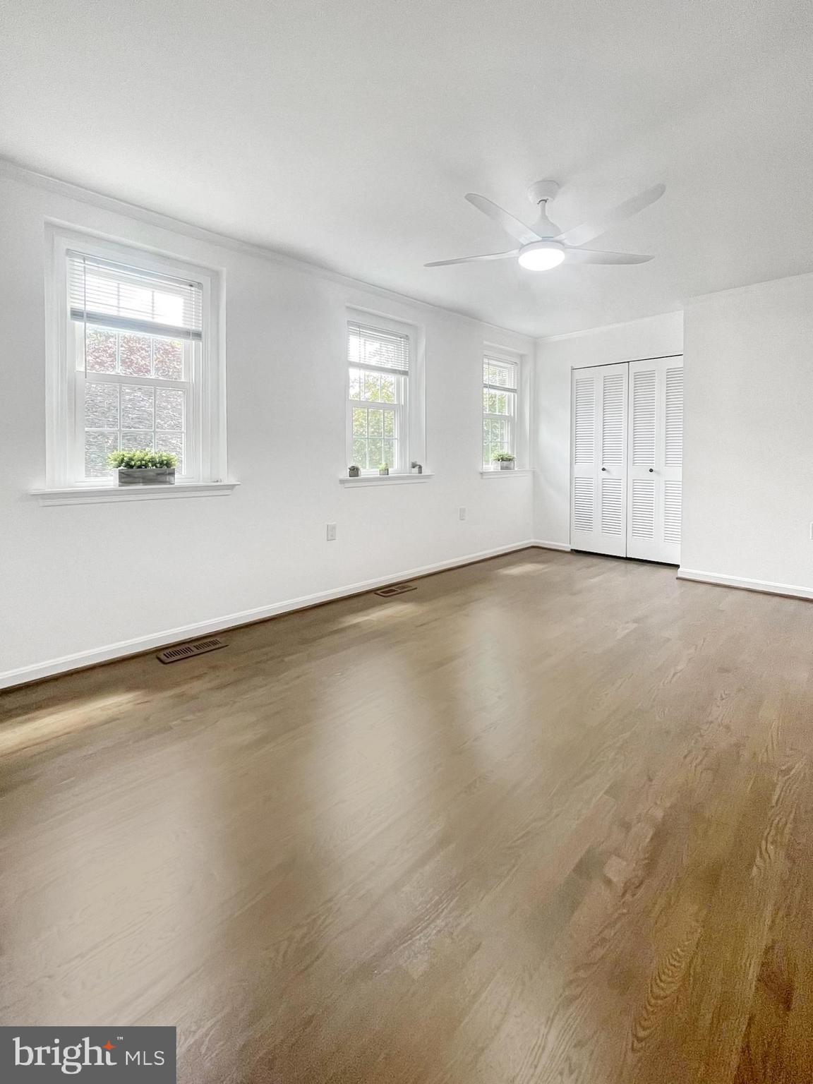 GEORGETOWN HOUSES - Residential