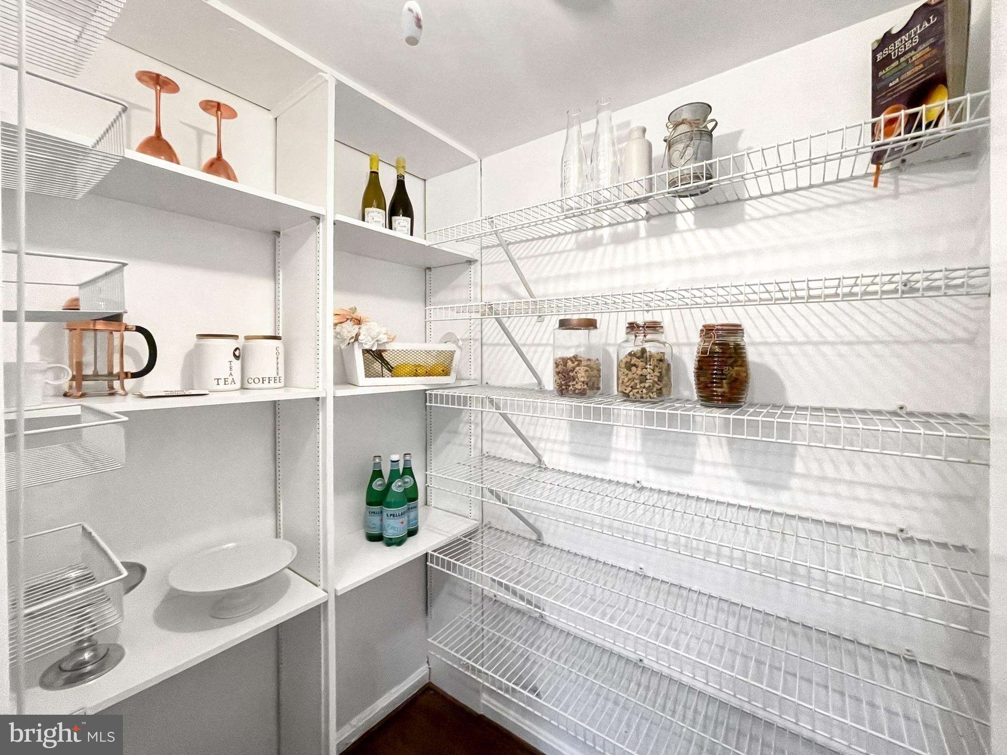 GEORGETOWN HOUSES - Residential