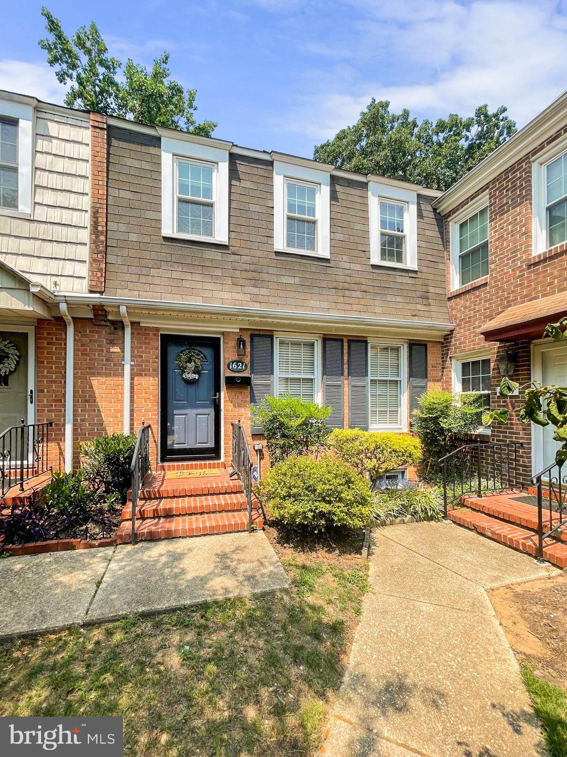 GEORGETOWN HOUSES - Residential