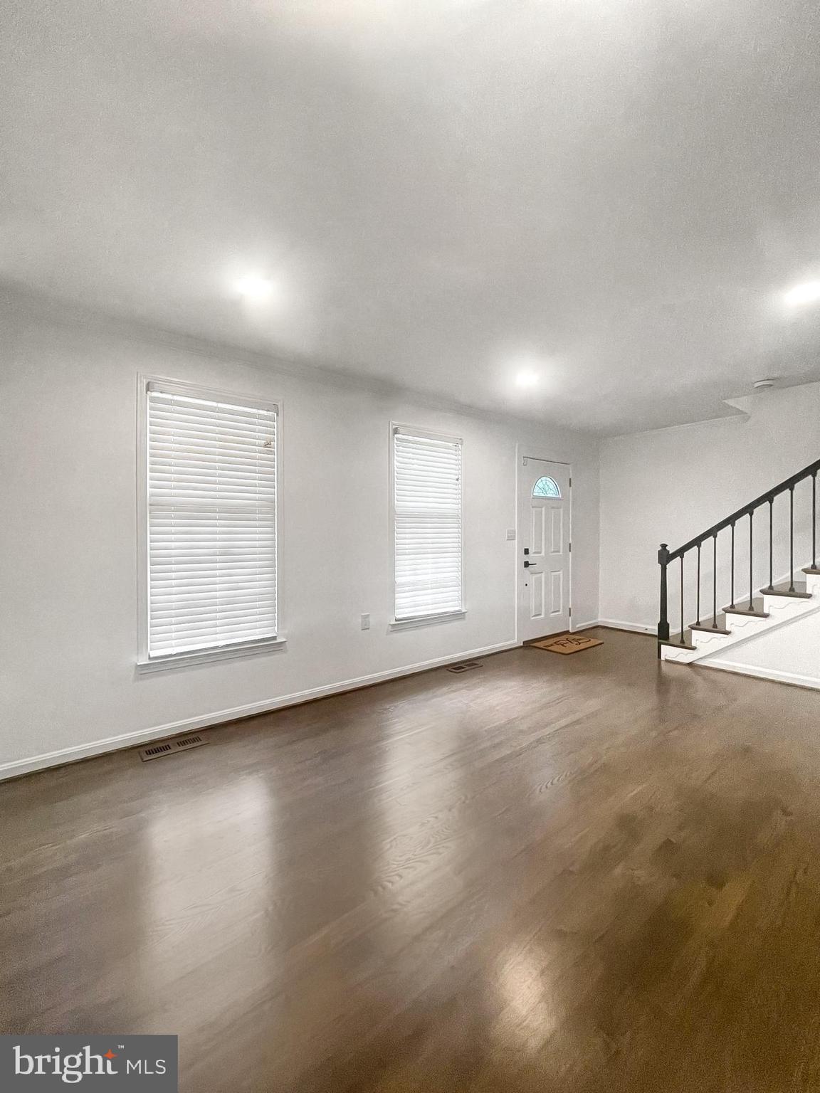 GEORGETOWN HOUSES - Residential