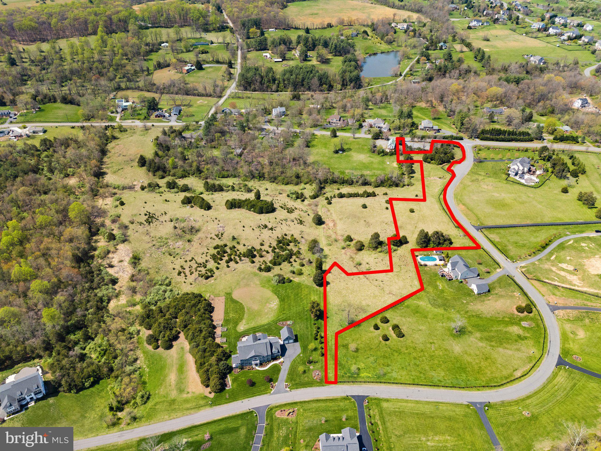 STONE FOX ESTATES - Land