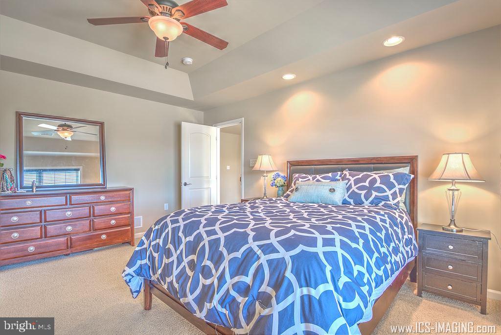 MEADOWBROOK FARMS - Residential