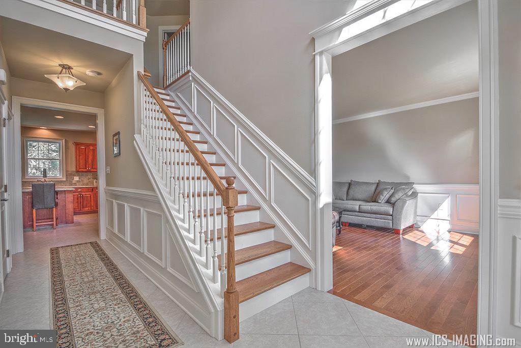 MEADOWBROOK FARMS - Residential