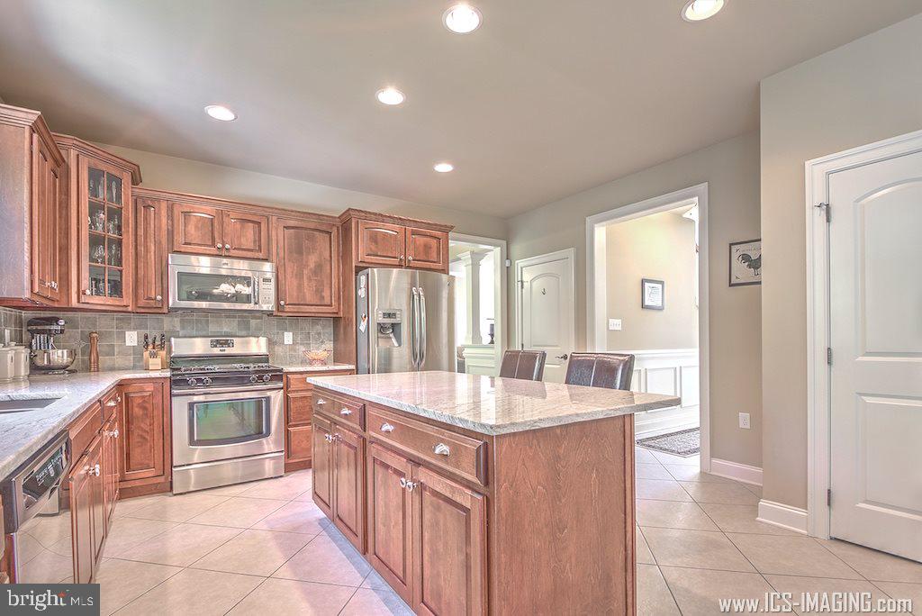 MEADOWBROOK FARMS - Residential