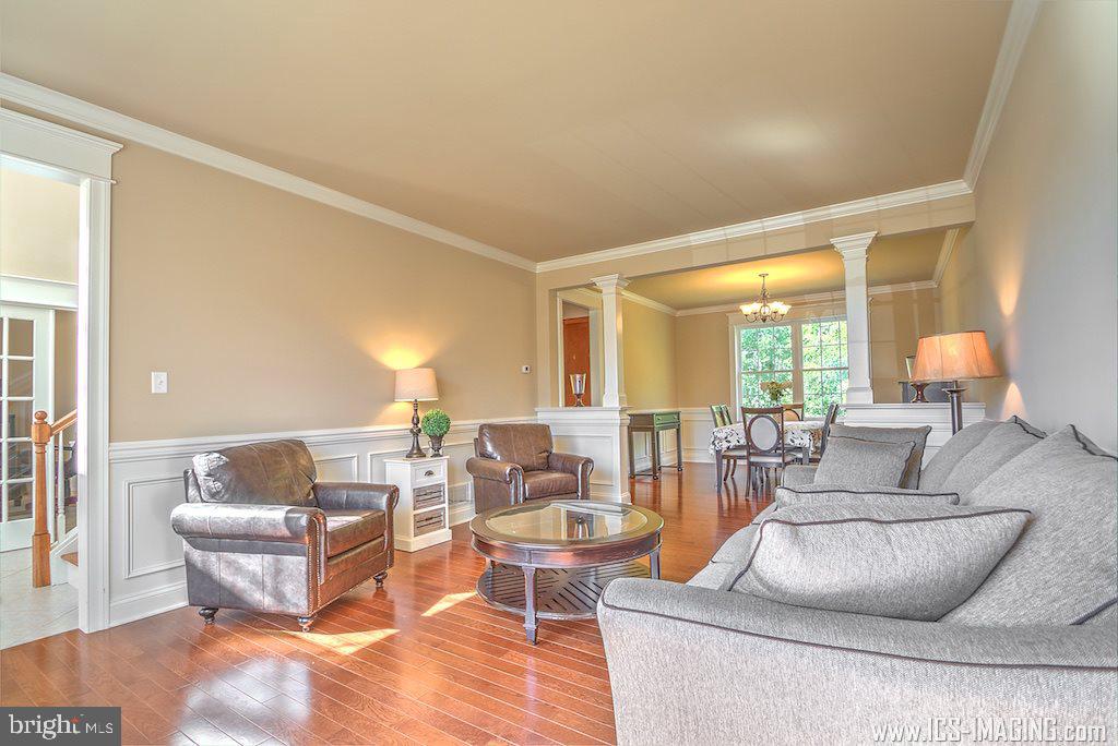 MEADOWBROOK FARMS - Residential