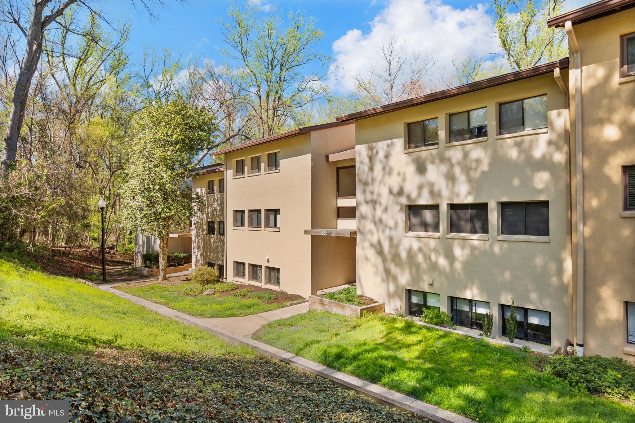 DEERING WOODS - Residential