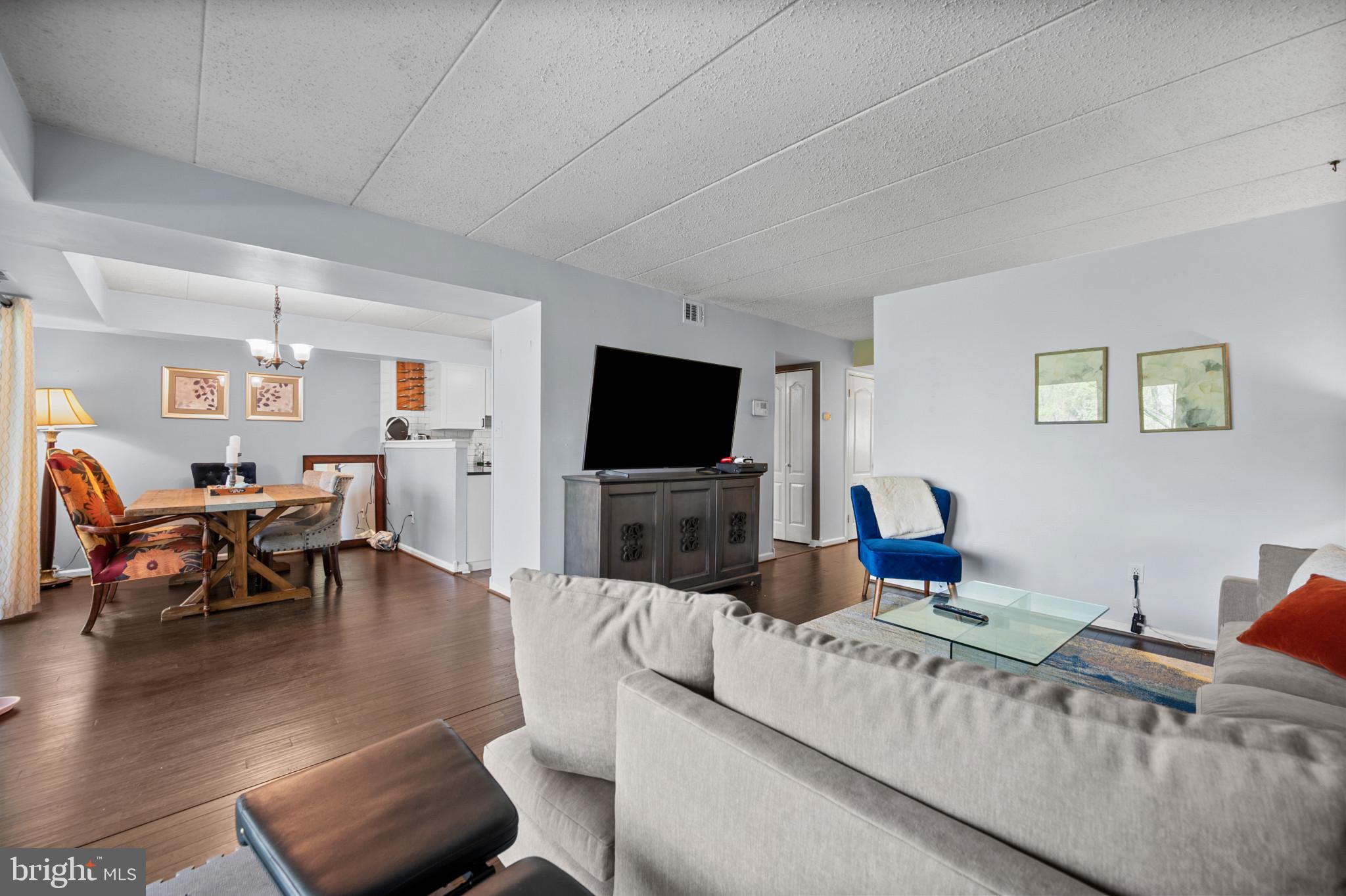 DEERING WOODS - Residential