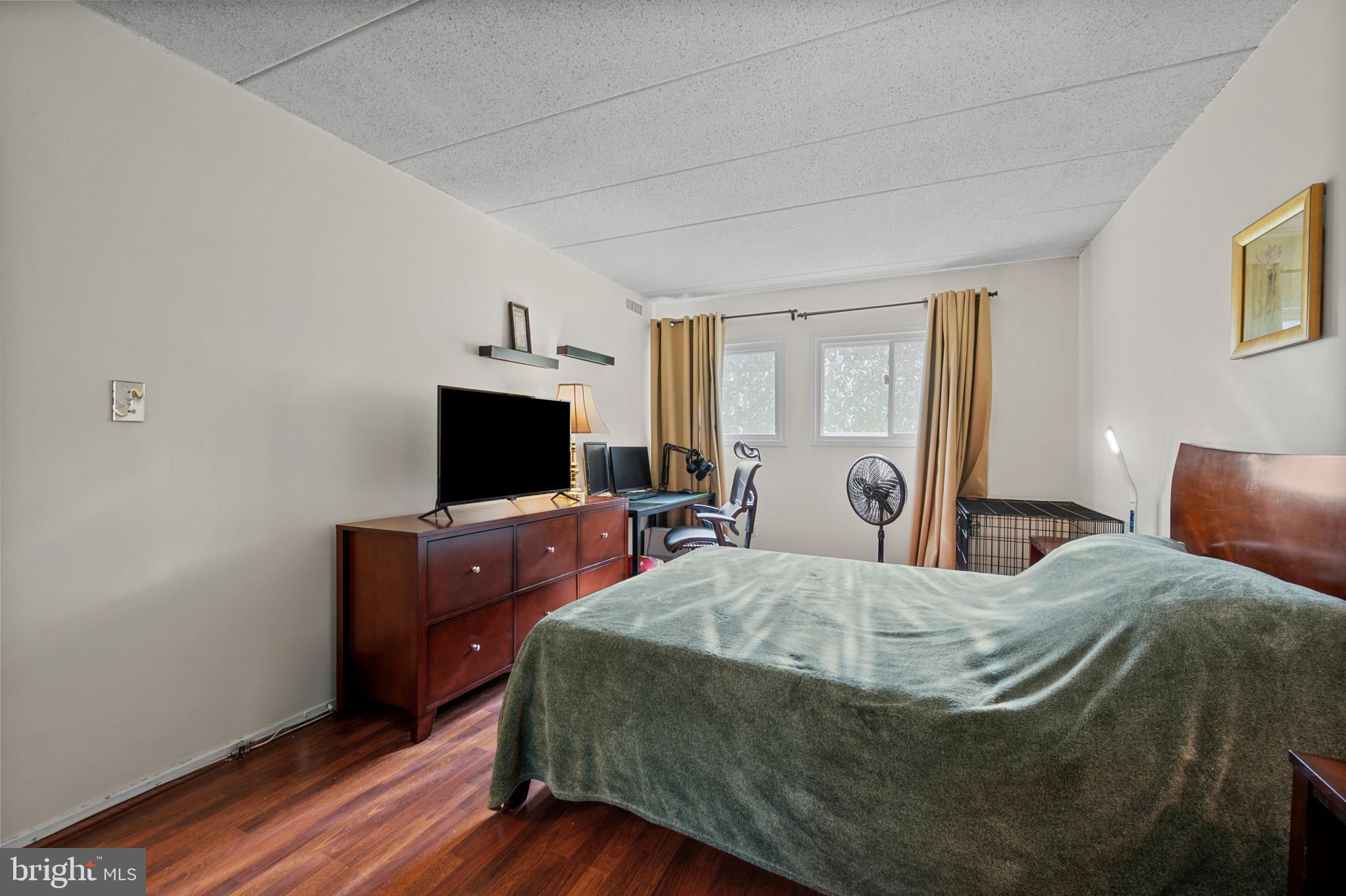 DEERING WOODS - Residential