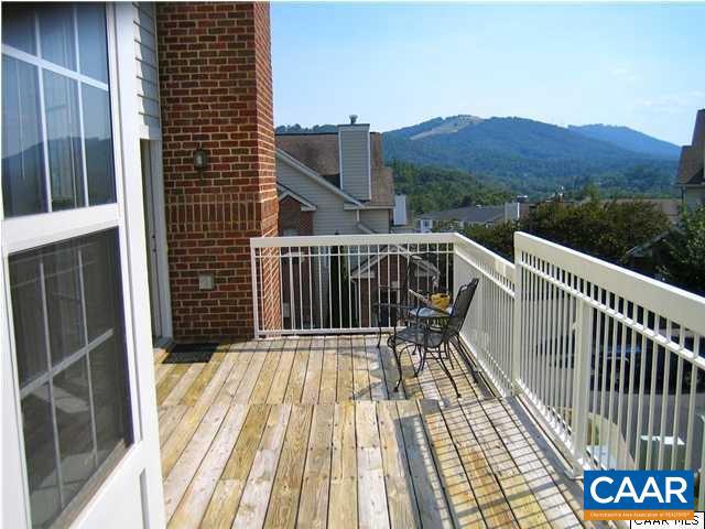 CARRIAGE HILL - Residential Lease