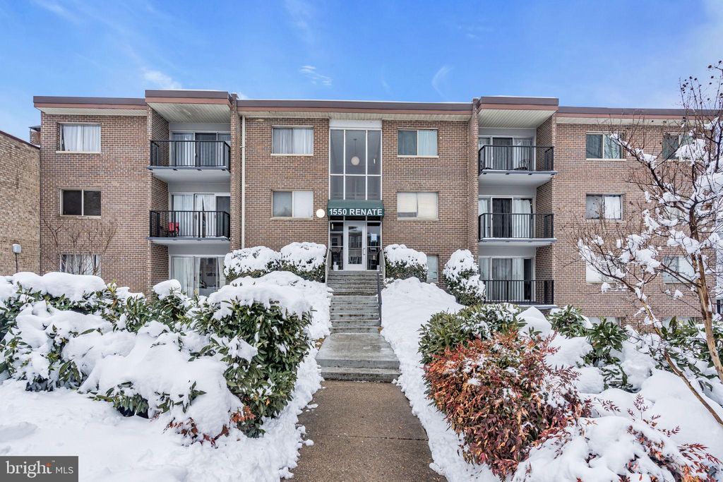Photo of 1550 Renate Drive #301, WOODBRIDGE, VA 22192 (MLS # VAPW2116232)