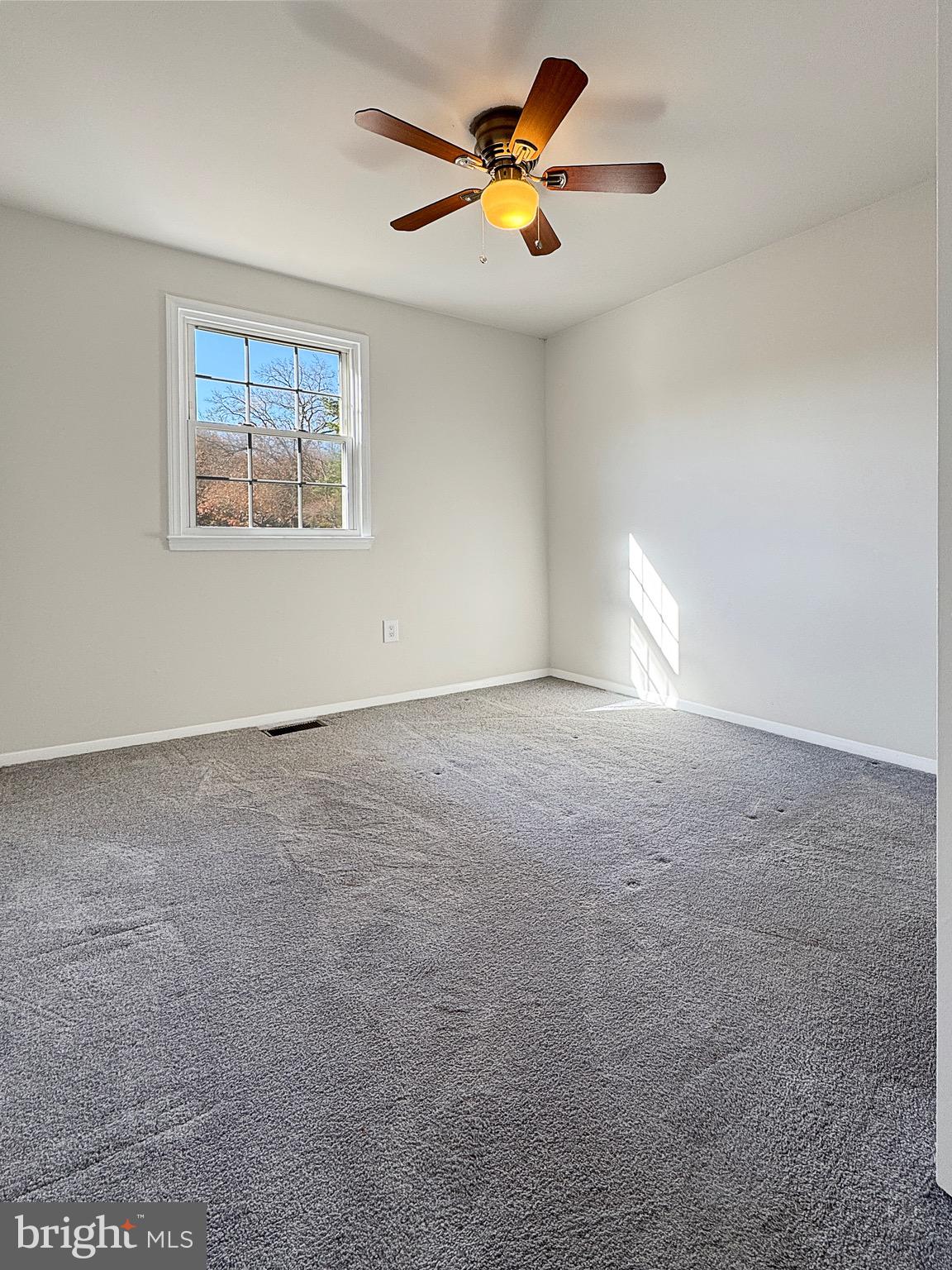 PORT O DUMFRIES - Residential Lease