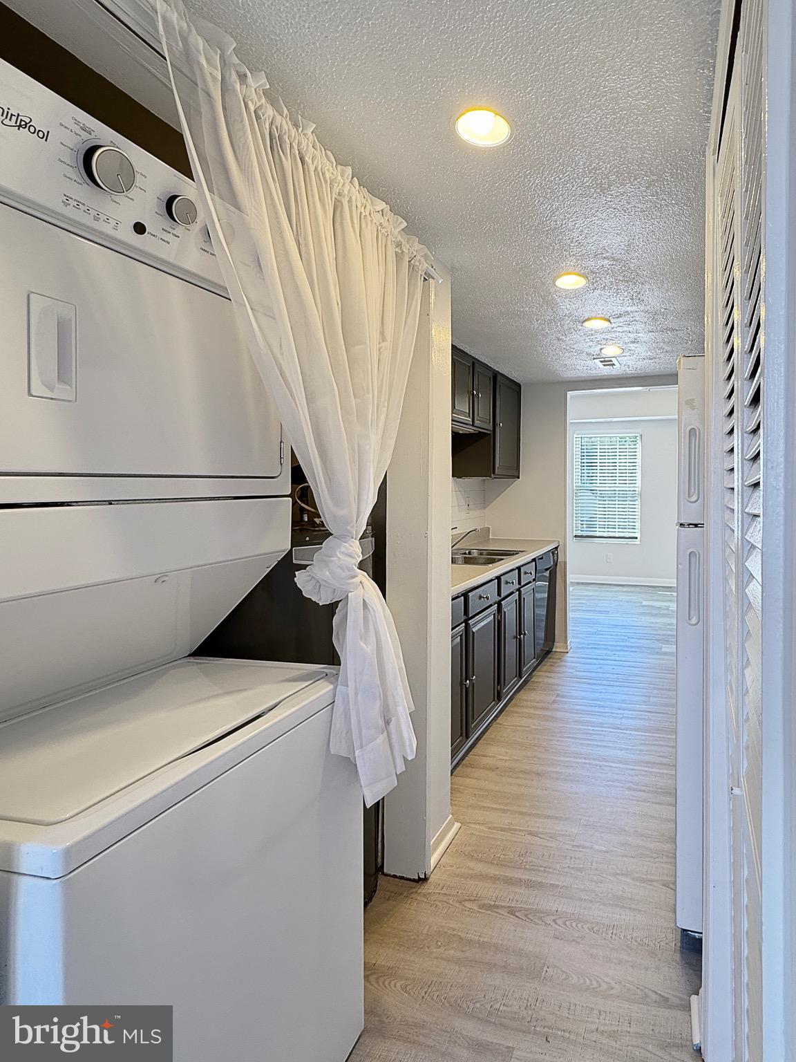 PORT O DUMFRIES - Residential Lease