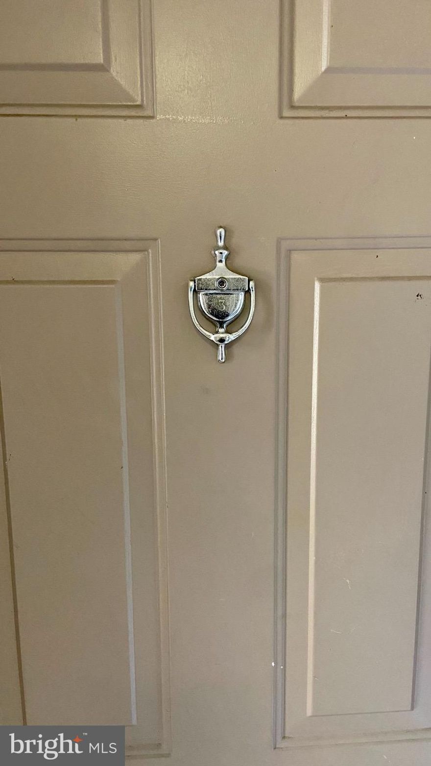 Spacious and clean as a whistle, one bedroom that has all your updated features. Rent includes in unit washer and dryer and for a few dollars more you can have a monitored ADT system. There is  access to the exercise room and pool (seasonal open/close). Recessed lights in living room w/hardwood floors. Spacious living with built ins. You won't ever want to move. Click here for application: https://apply.link/2VGhZyT