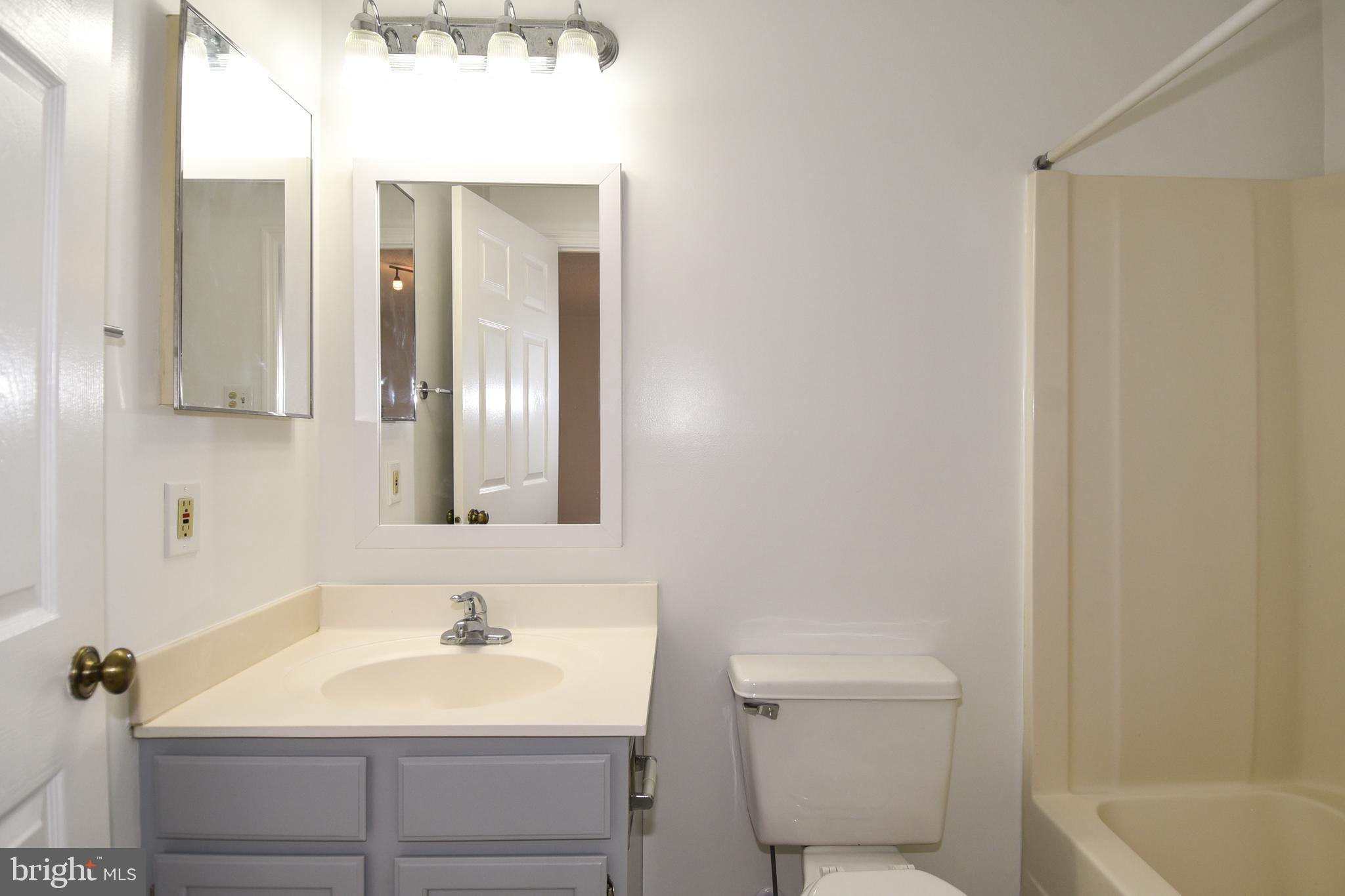 DEL RAY - Residential Lease