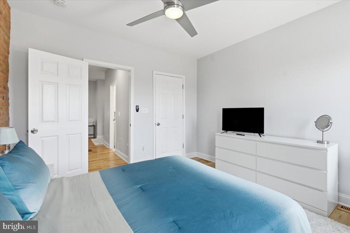 GREEKTOWN - Residential