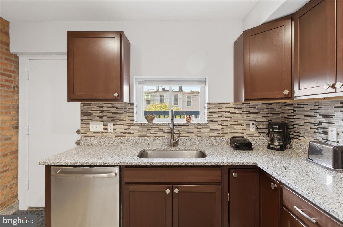 GREEKTOWN - Residential