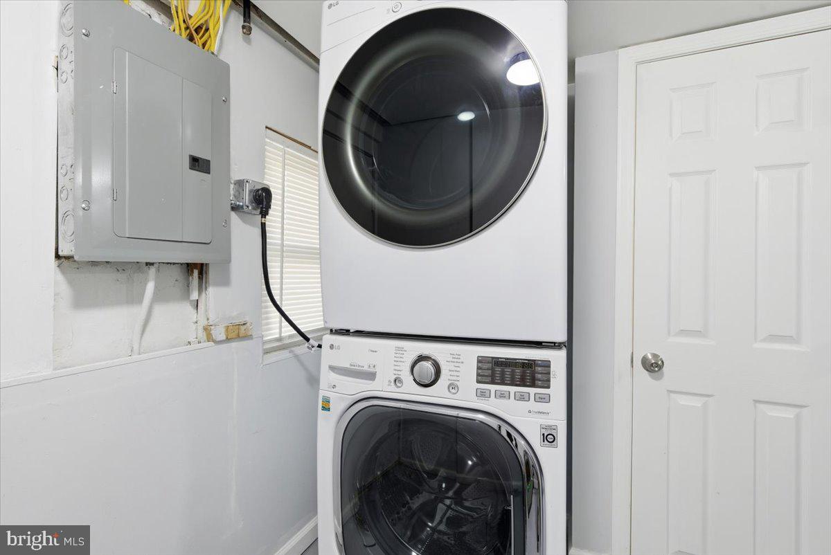 GREEKTOWN - Residential