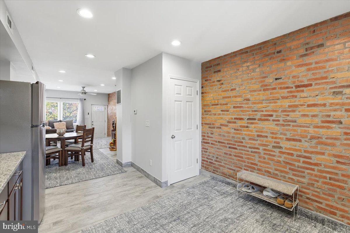 GREEKTOWN - Residential