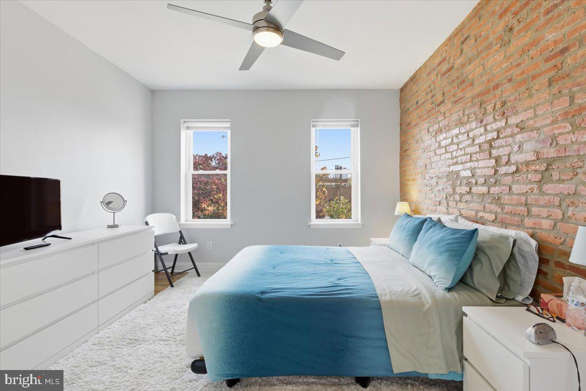 GREEKTOWN - Residential