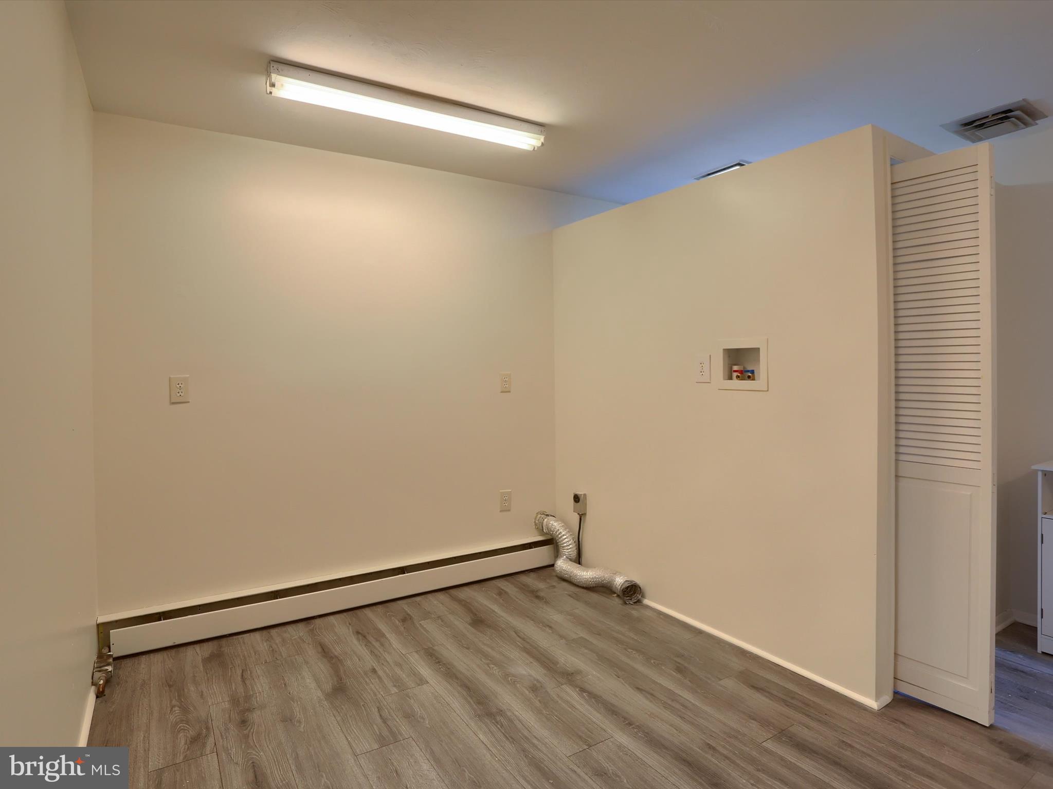 OAKWOOD PARK - Residential