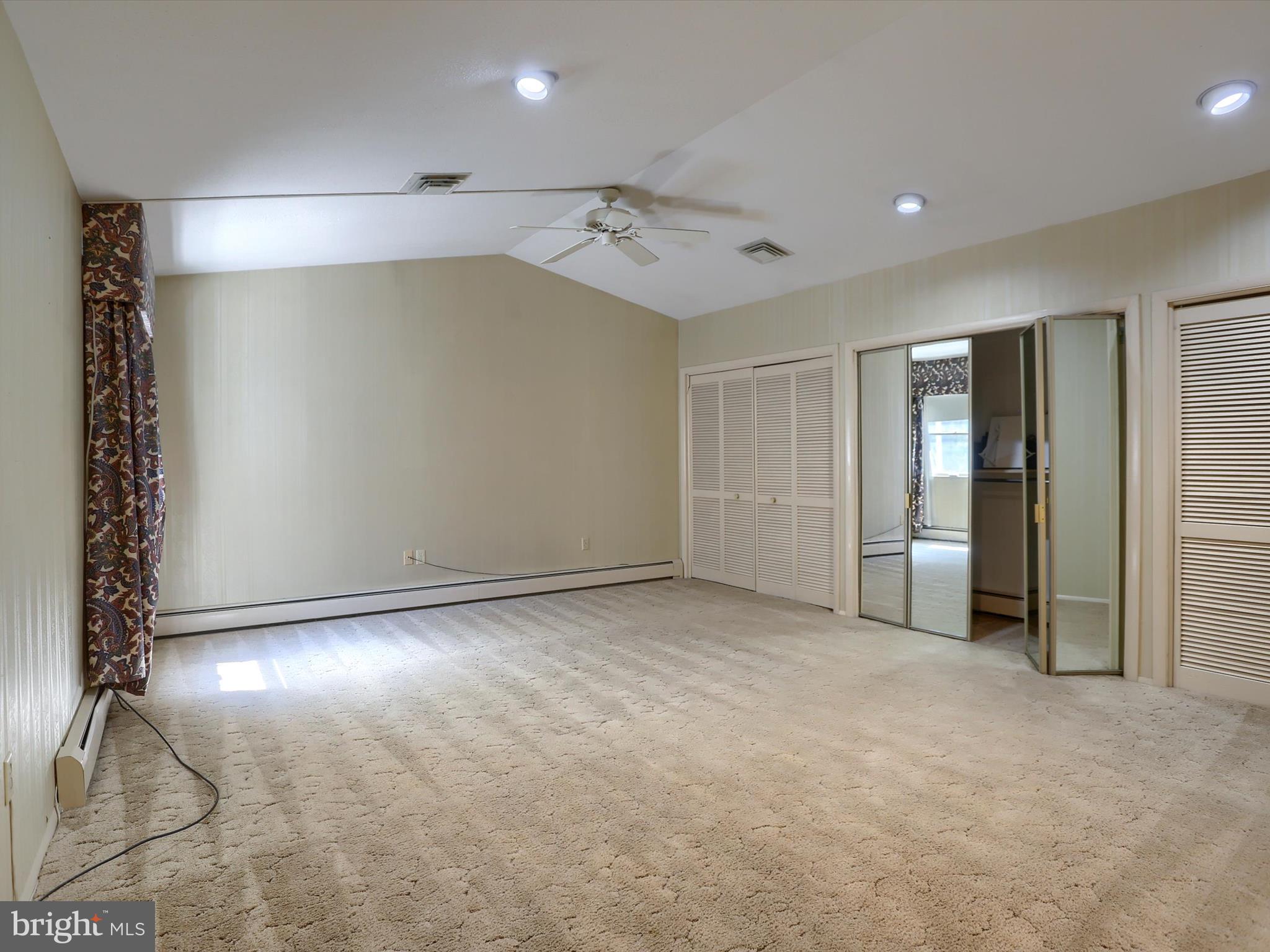 OAKWOOD PARK - Residential