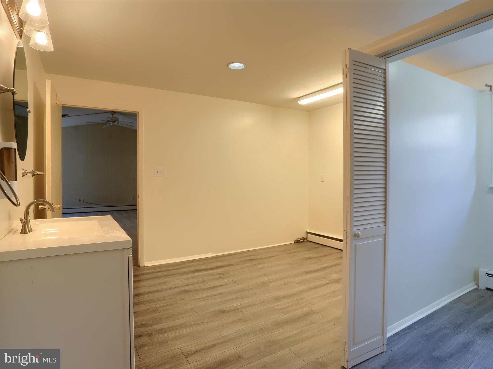 OAKWOOD PARK - Residential