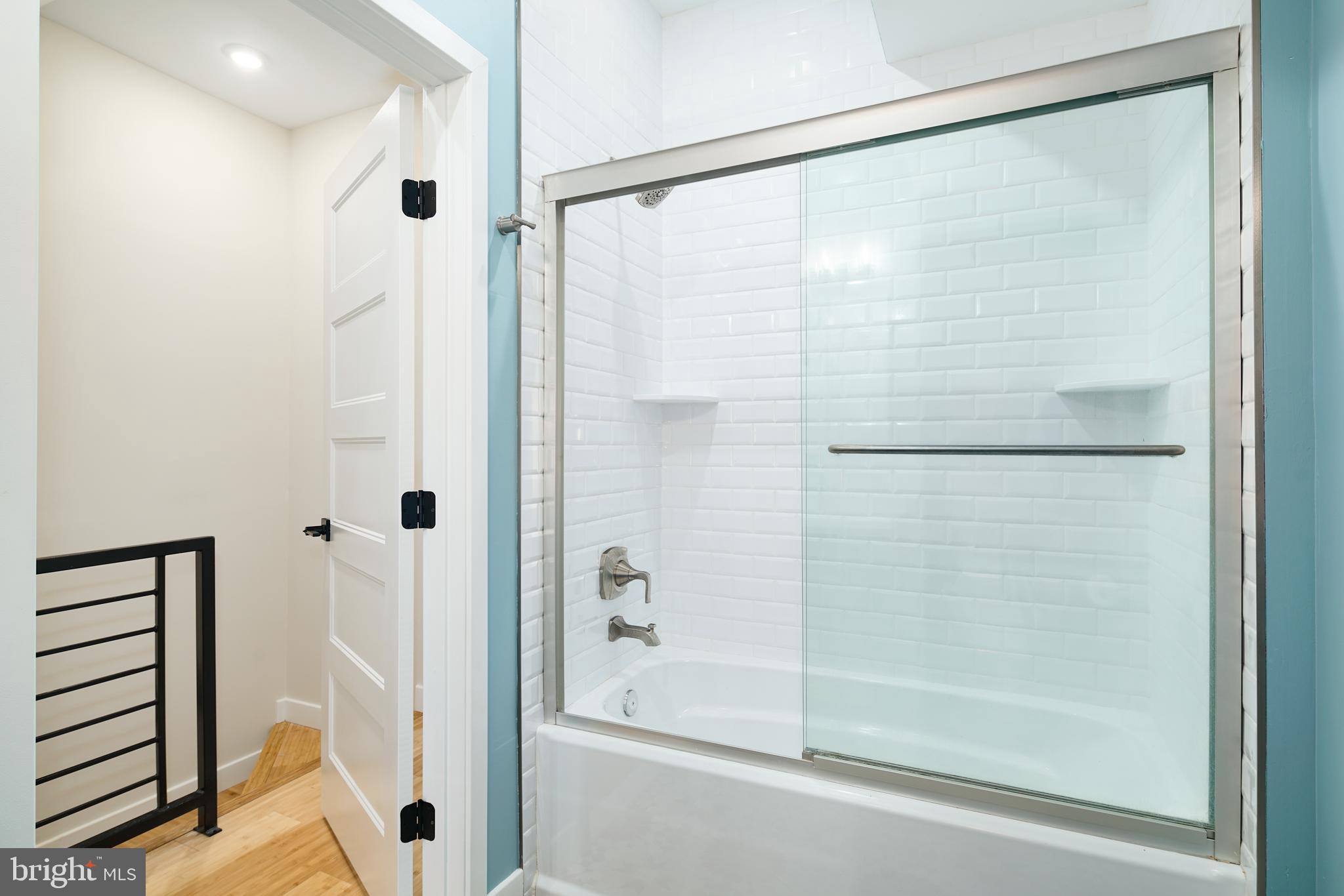 POINT BREEZE - Residential Lease