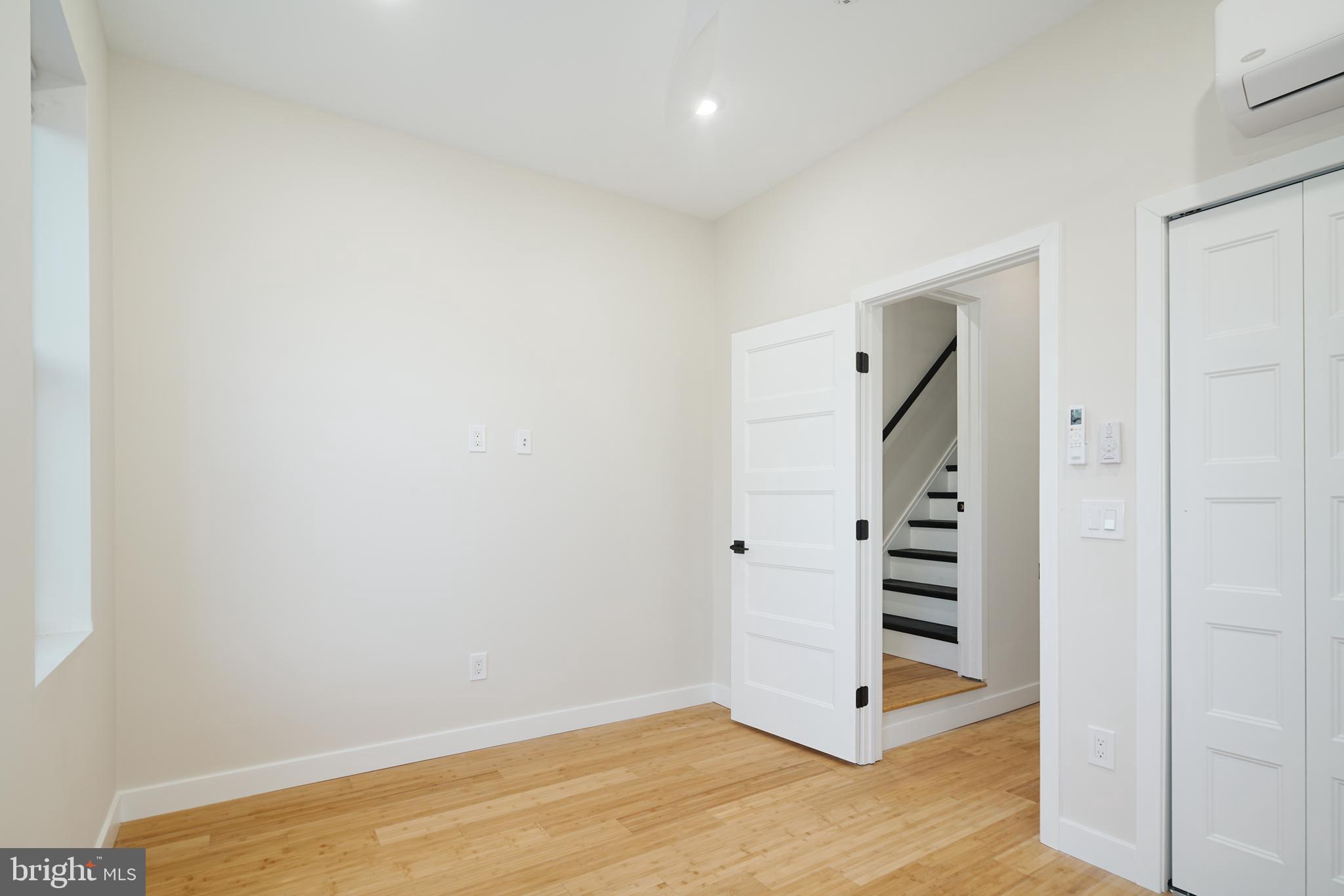 POINT BREEZE - Residential Lease