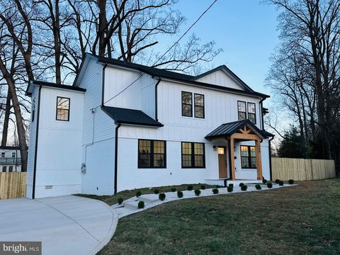 608 LAURA DRIVE FALLS CHURCH VA 22046