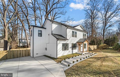 608 LAURA DRIVE FALLS CHURCH VA 22046