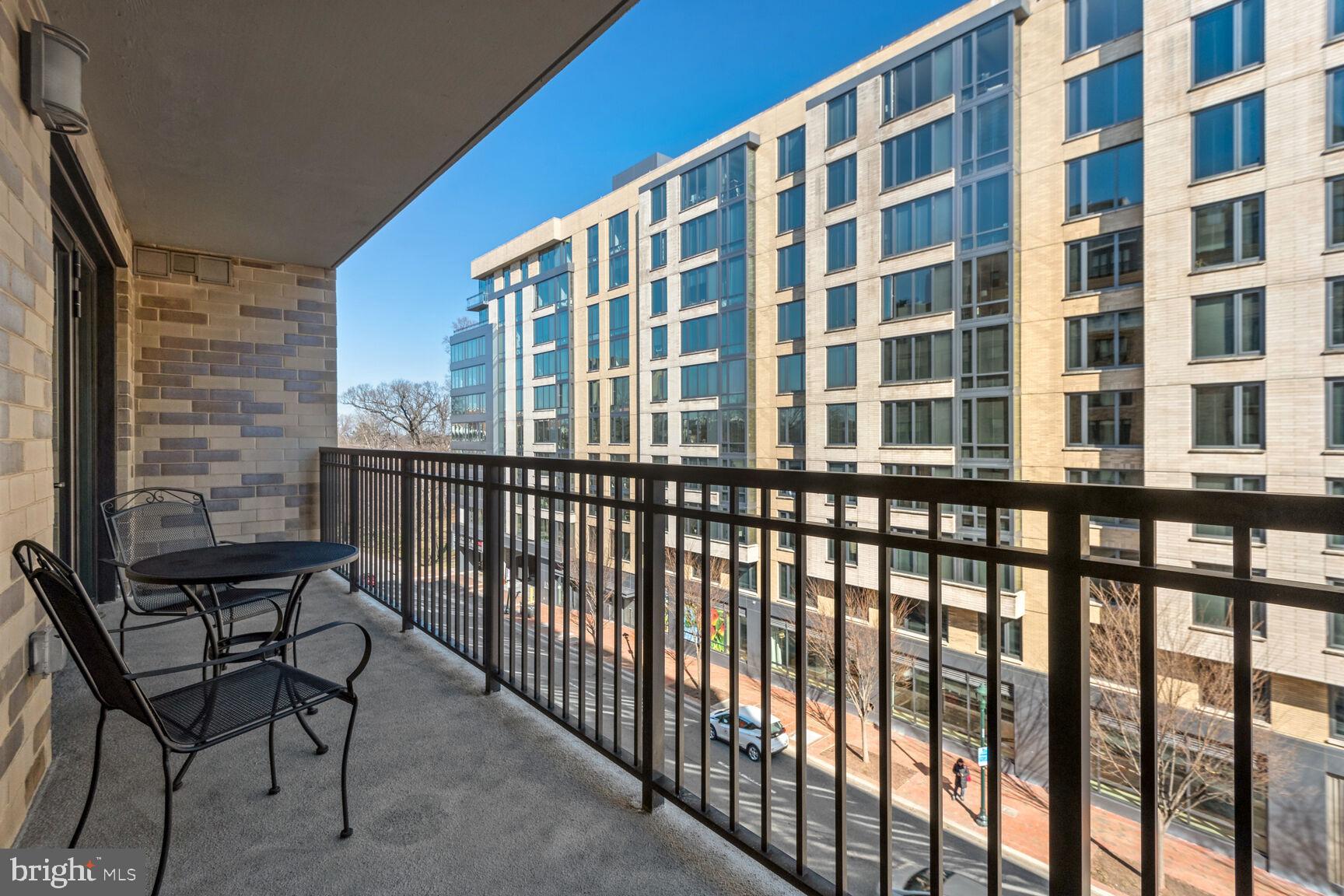 STONEHALL - Residential