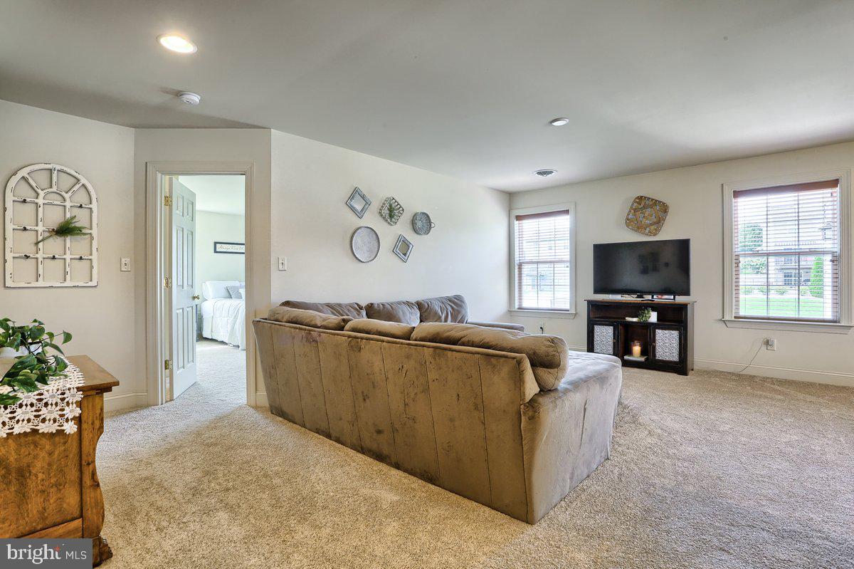 BUMBLE BEE HOLLOW - Residential
