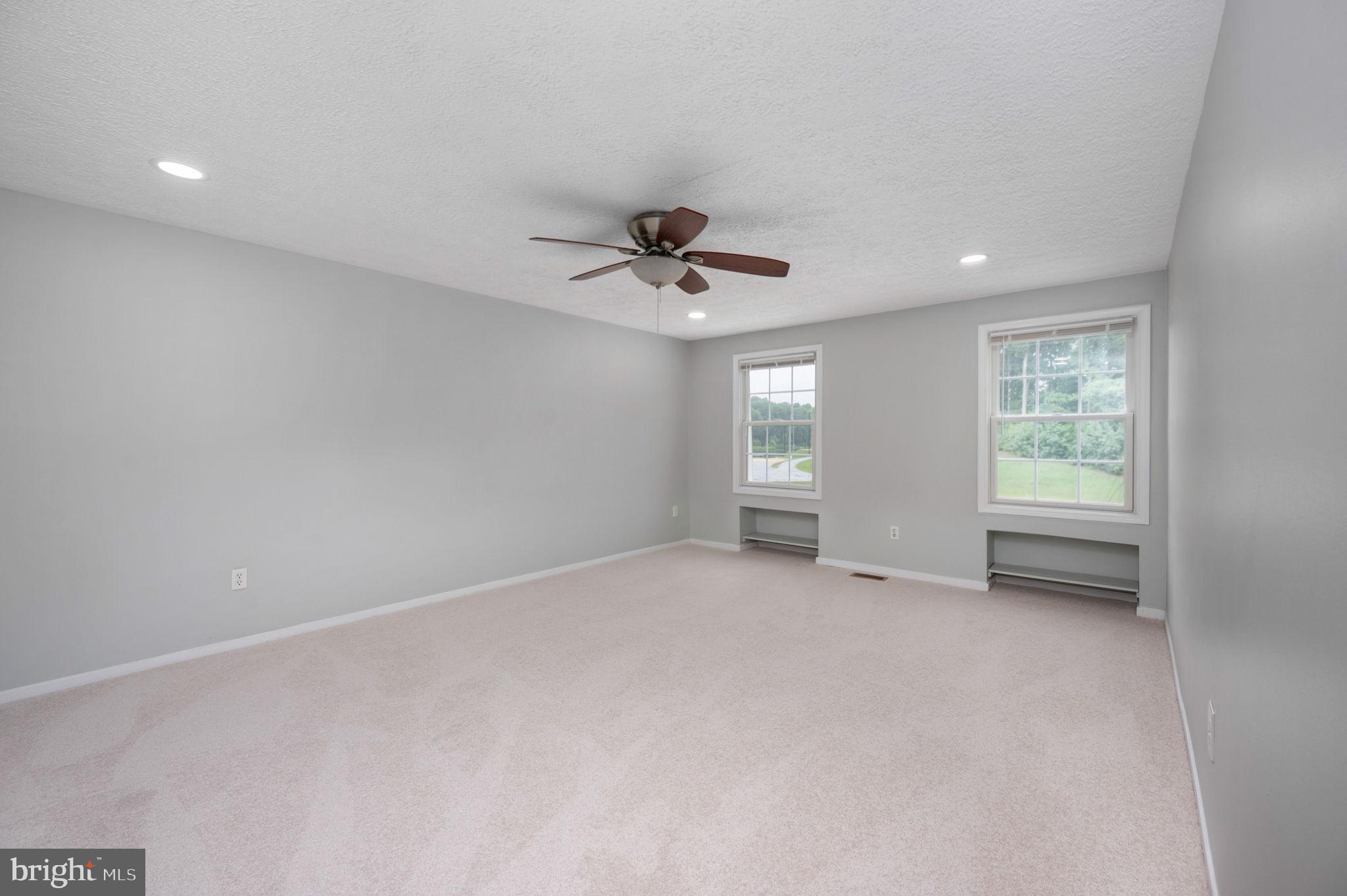 MONTCLAIR/COUNTRY CLUB - Residential