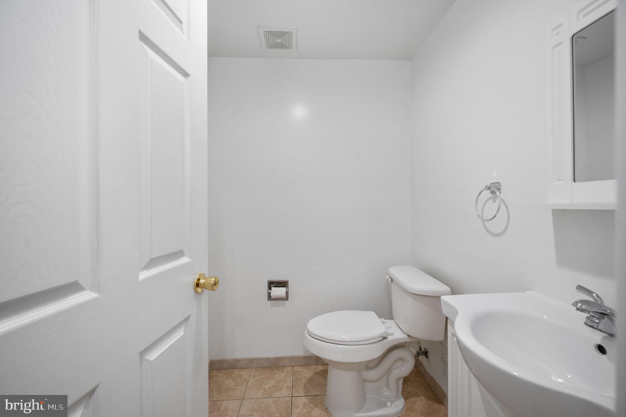 MONTCLAIR/COUNTRY CLUB - Residential