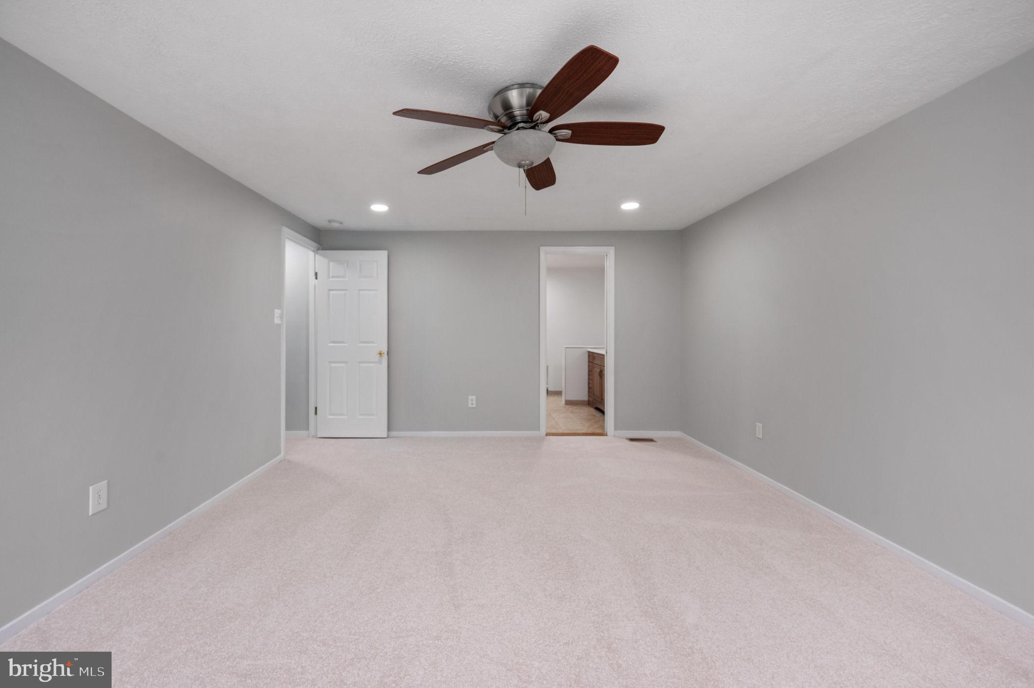 MONTCLAIR/COUNTRY CLUB - Residential