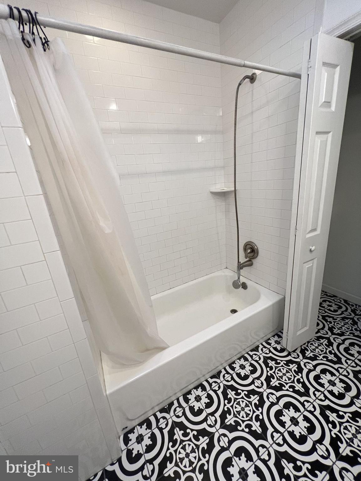 MAYFAIR - Residential