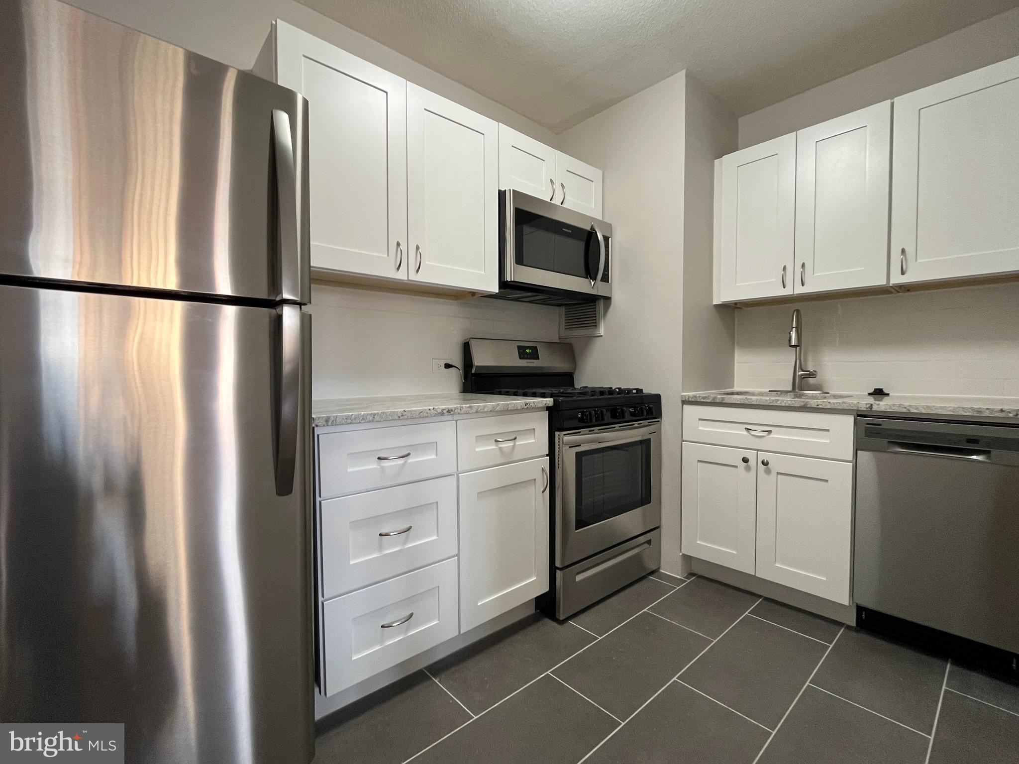 SOCIETY HILL - Residential Lease